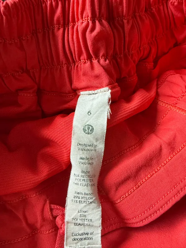 Lululemon Shorts Hotty Hot - Image 3