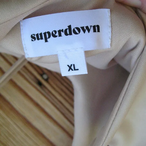 NWT Superdown Madalyn Skirt Set in Nude XL - Image 9