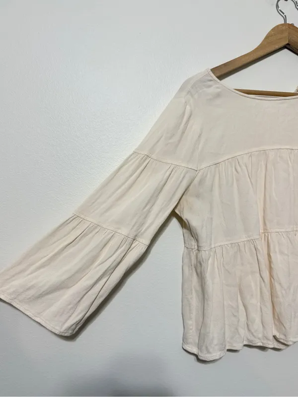 Madewell Tiered Button Back Top Size Medium Blouse Cream Business Casual - Image 6