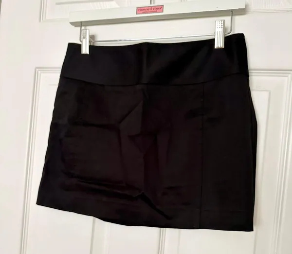 Black Skirt - Image 2