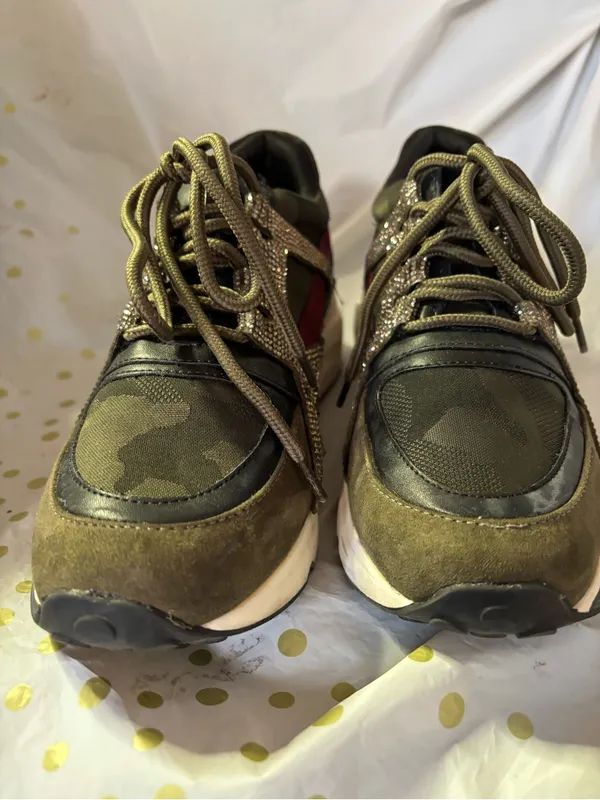 Steve Madden Olive Camo & Burgundy Crystal-Trim Sneaker - Image 6