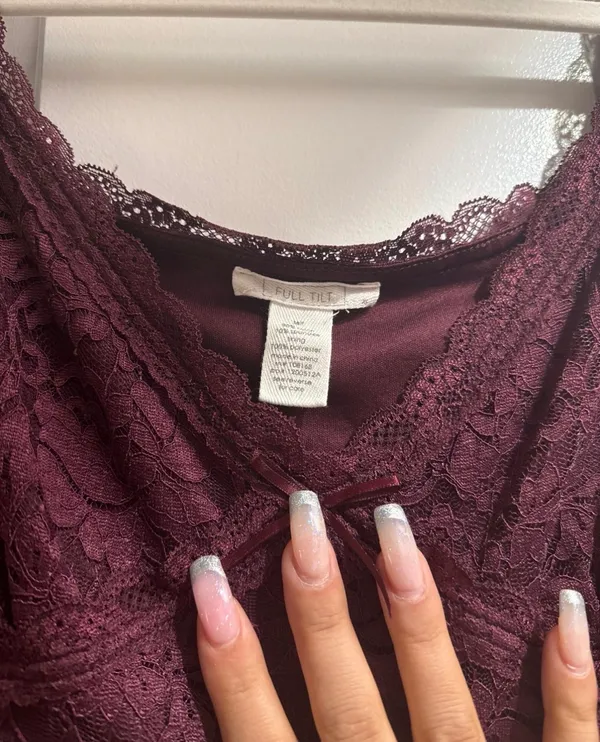 Tilly’s lace crop top - Image 3