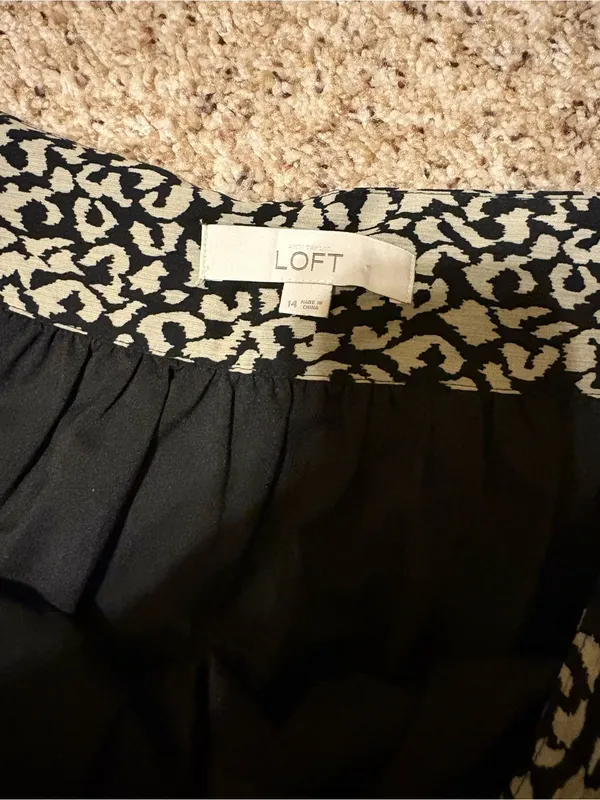 LOFT Black and Cream Printed Leopard Cheetah Mini Skirt - Image 2