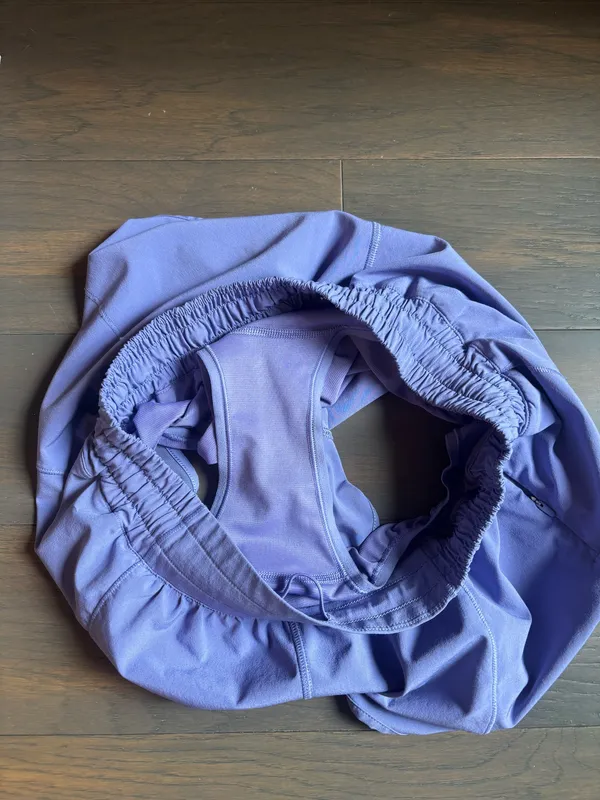 Lululemon Hot Hot Low-Rise Lined Shorts 2.5" - Image 3