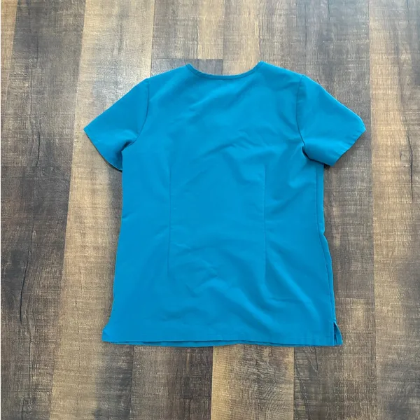 Figs Pacific Blue Casma Three-Pocket Scrub Top Size Small - Image 7