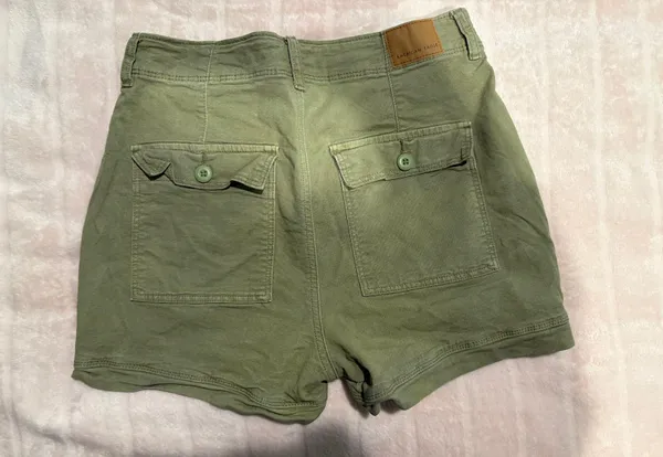 AE 90s Boyfriend Cargo Shorts - Image 2
