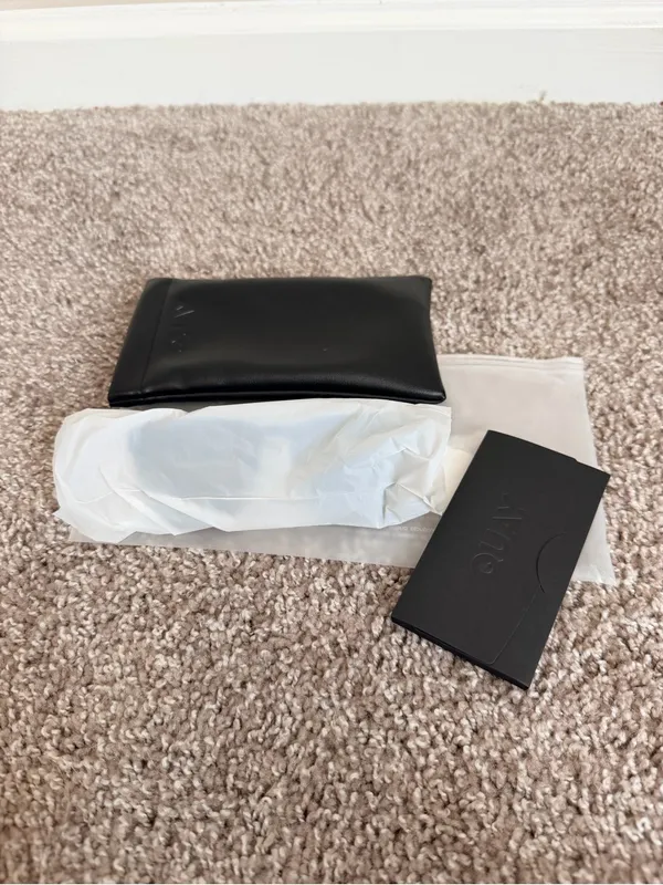 NIB Quay Unplugged 56mm Polarized Square Sunglasses black unisex - Image 10