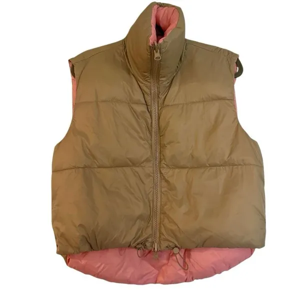 Amazon tan reversible cropped puffer vest large - Image 8