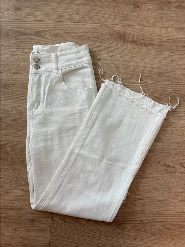 Cloud Ten Boutique White Jeans - Image 5