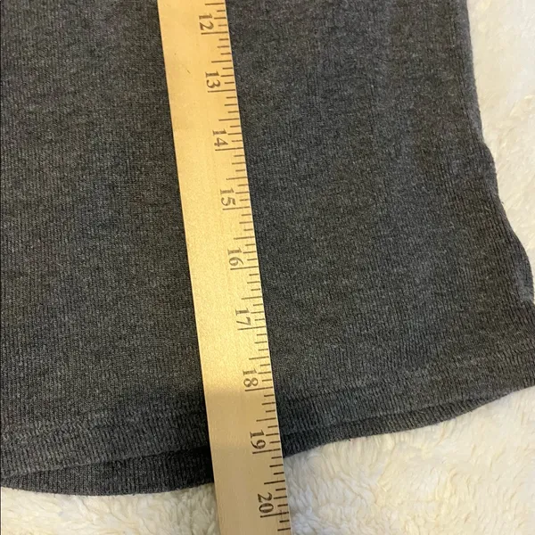 Brandy Melville grey long Sleeve crop top one size - Image 5