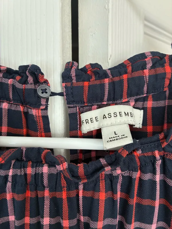 Free Assembly Dress Multiple Size L - Image 2