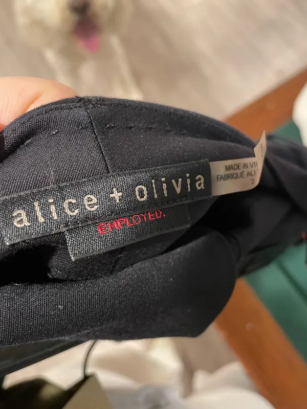 Alice + Olivia Cady Tailored Shorts in black - Image 3