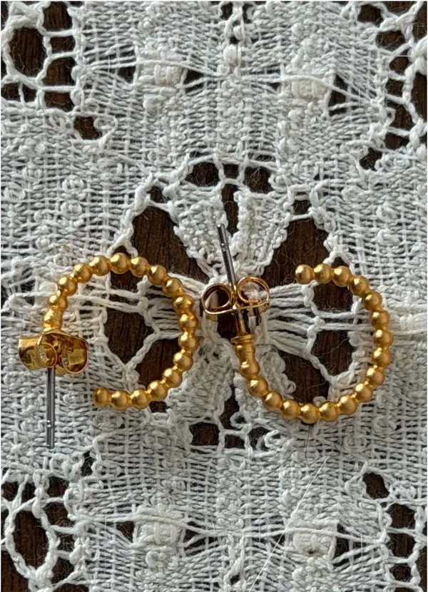Gold hoop earrings - Image 2