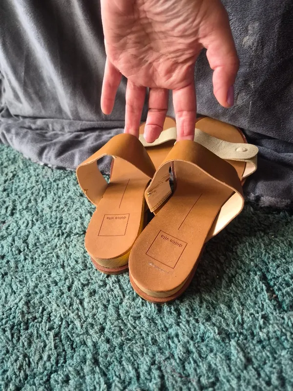 Dolce Vita Tan Open Toe Sandals 8.5 - Image 6
