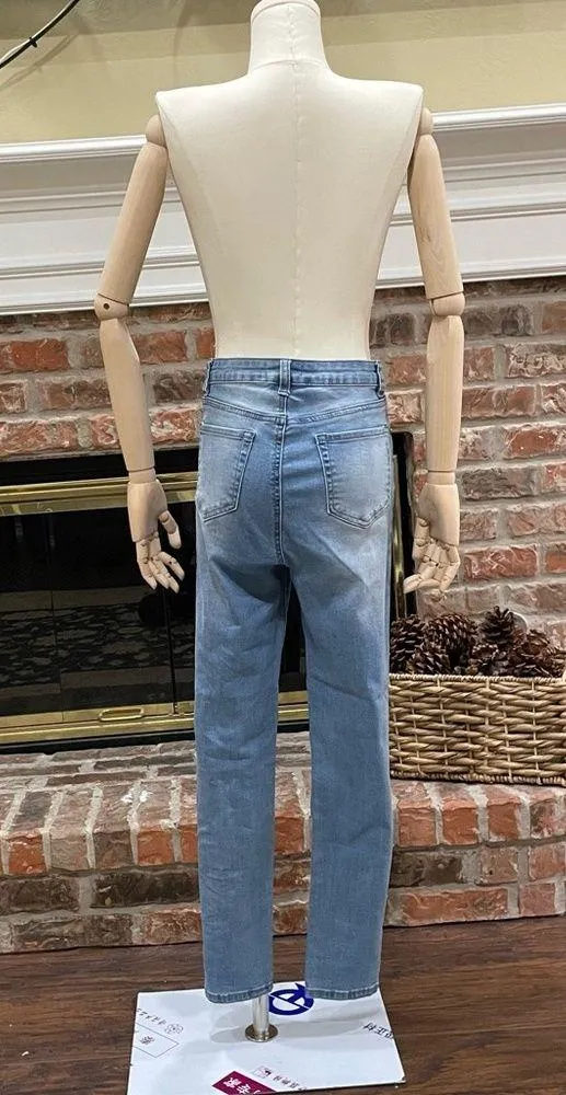 NWOT juniors skinny distressed high rise light wash jeans - Image 13