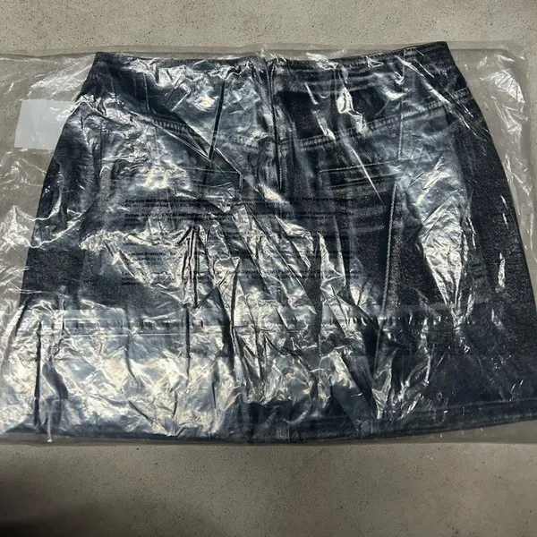 NWT BLANKNYC Metallic Heart Denim Mini Skirt Size 25 - Image 4