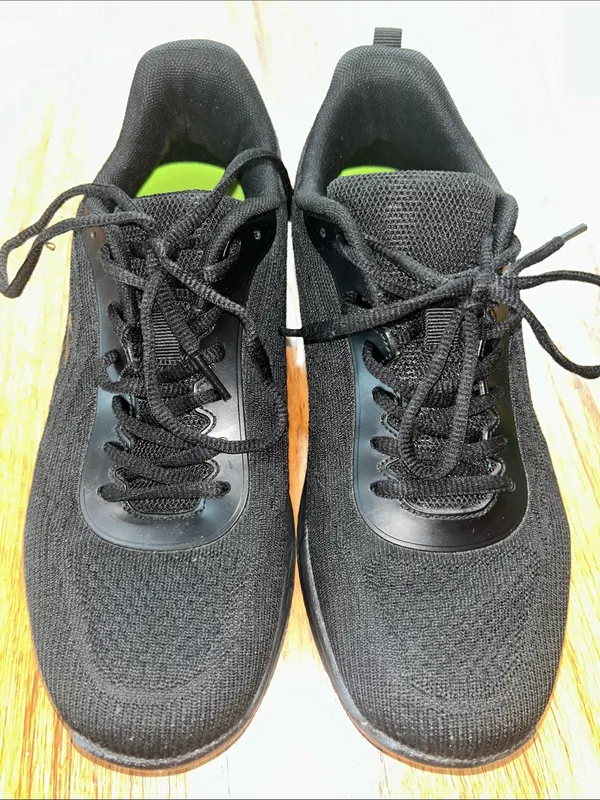 Fabco Women`s Athletic Flex Non-Slip Black Sneakers size 10 - Image 3