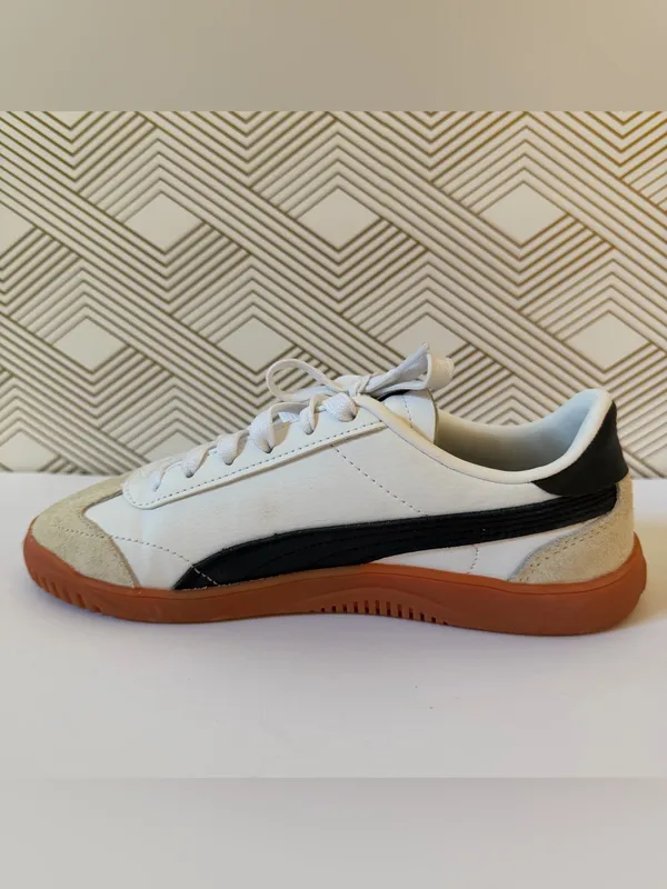 Puma Women’s Club 5V5 Sneaker Size 6 - Image 2