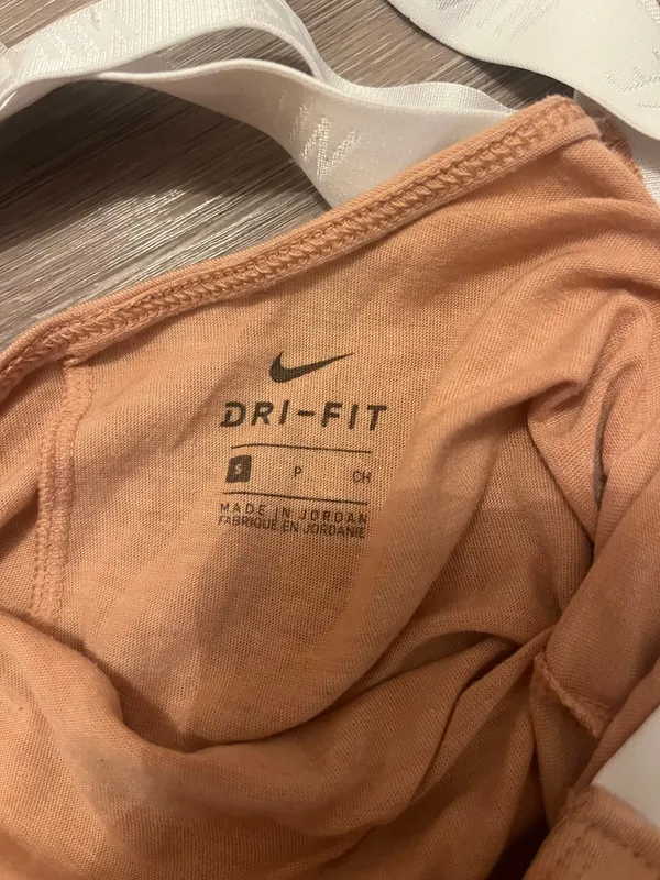 Nike Tank Dri-Fit - Image 4