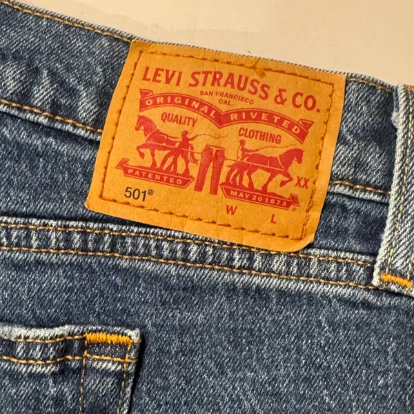 Levi's 501 Womens Denim Jean Shorts‎ 22W Plus Size Button Fly Frayed Hem Blue - Image 10