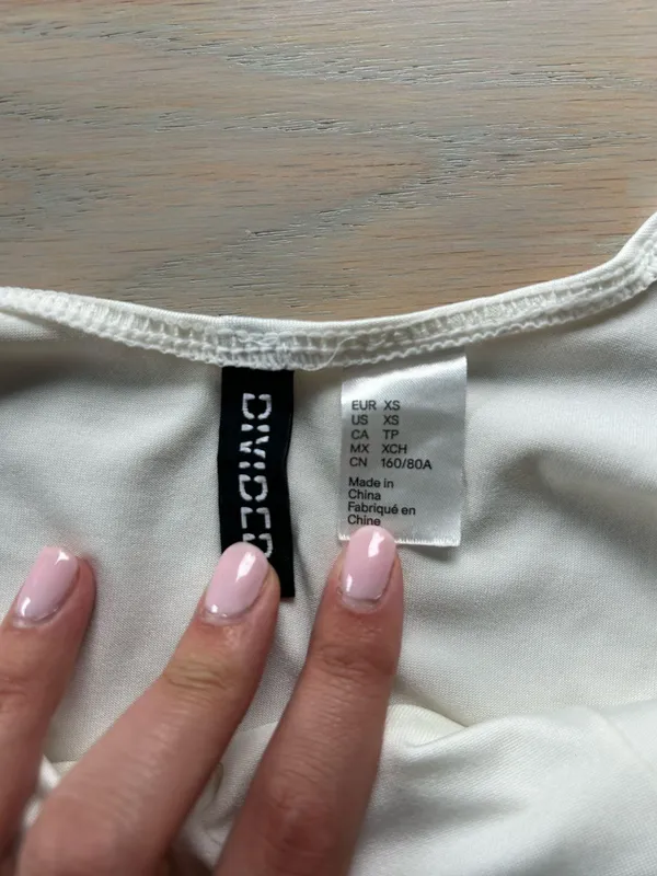 Divided H&M White Crop Top - Image 3