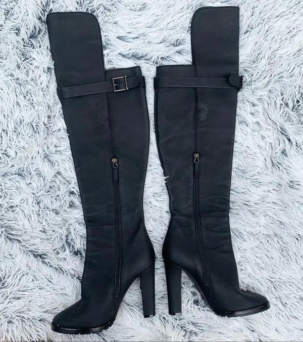Milan Runway high knee boots Fall 2011 size 38 - Image 11