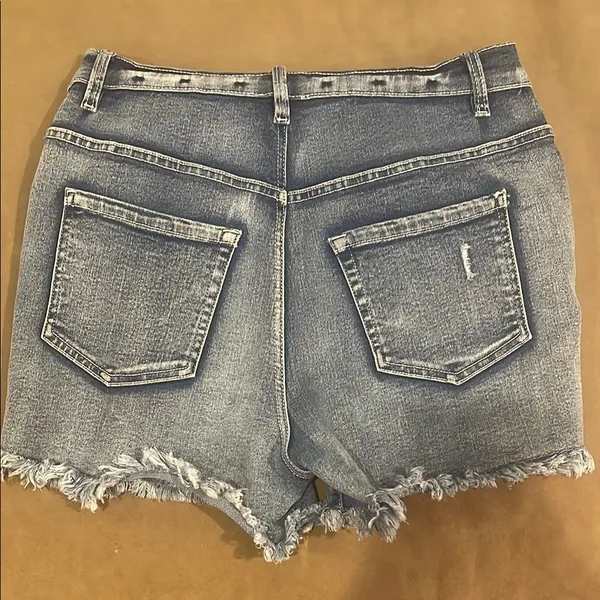 Denim Frayed Hem Women Shorts - Image 2