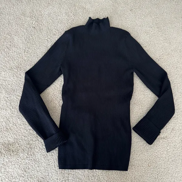 Aritzia Babaton Sculpt Knit Tie-back Longsleeve - Image 4