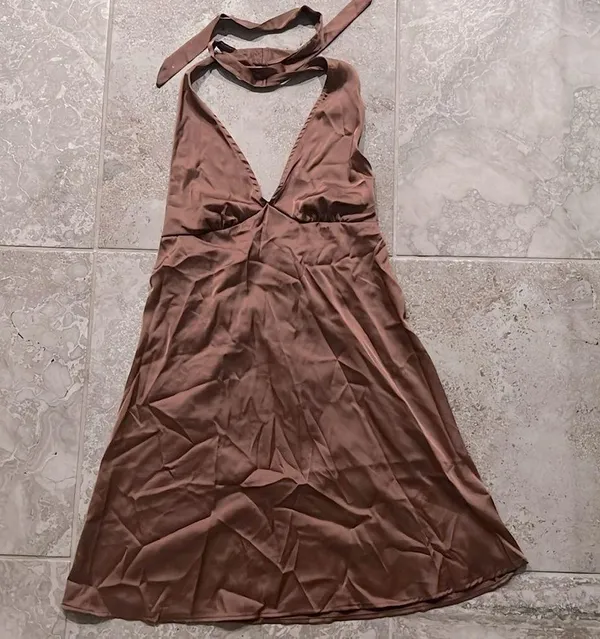 NWT Just Polly Printed Halter Tie V-Neck Dress Juniors' Size L, Cocoa New w/Tag - Image 2