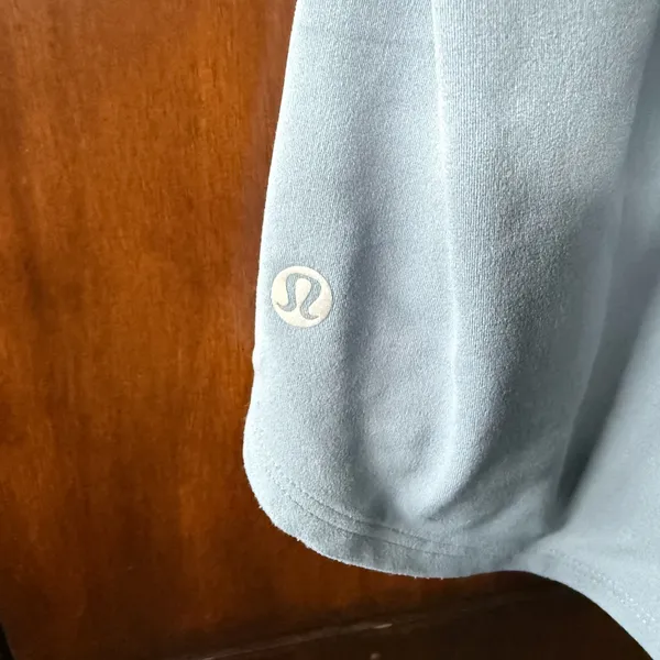 Lululemon Simply Bare tank top! Beautiful blue/Gray. Size 8! Slim fit. - Image 5