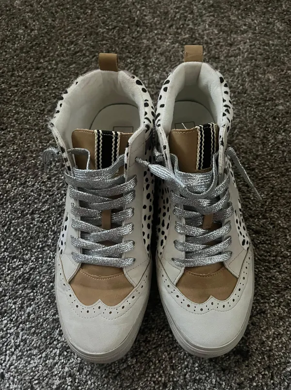 Boutique Shoes Multiple Size 9 - Image 3