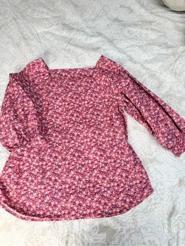 Time and Tru Pink Floral Square-Neck Puff Sleeve Blouse - Image 3