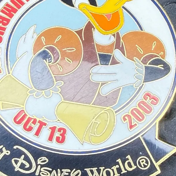Disney parks Columbus Day 2003 Donald Duck limited edition 1500 trading pin VTG - Image 2