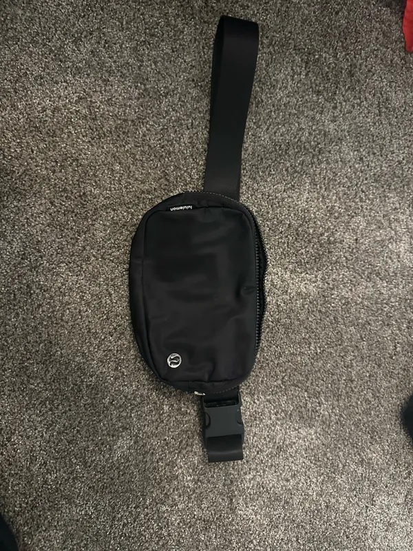 Lululemon Belt Bag - Image 2