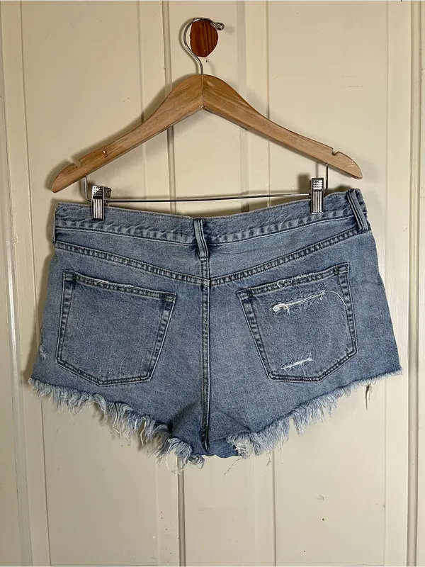 We The Free People Loving Good Vibrations Cutoff Denim Shorts Size 31 Excellent - Image 7