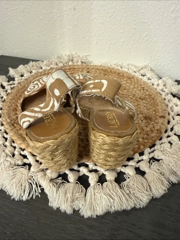 Lauren‎ Ralph Lauren Tan White Batik Print Espadrille Wedge Sandals Size 6.5 - Image 4