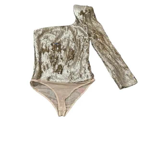 Astr the label Revolve Syriah Gold Sequin One-Shoulder Club Bodysuit Top - Image 2