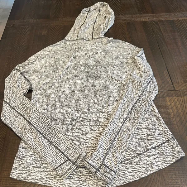 Lululemon Squad Goals Hoodie 4 women - Image 7