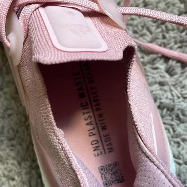 Adidas Woman’s running shoes - Image 2