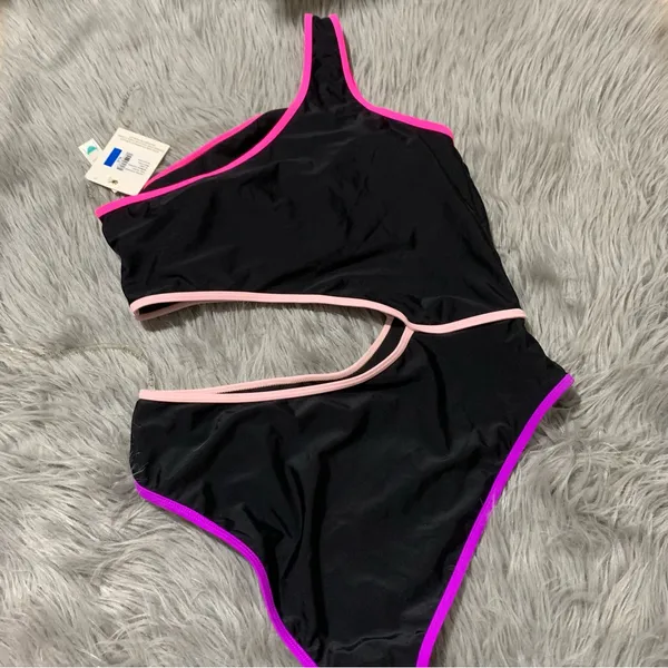 Cyn & Luca One-Shoulder Side-Cutout Swimsuit pink purple black new with tags - Image 6