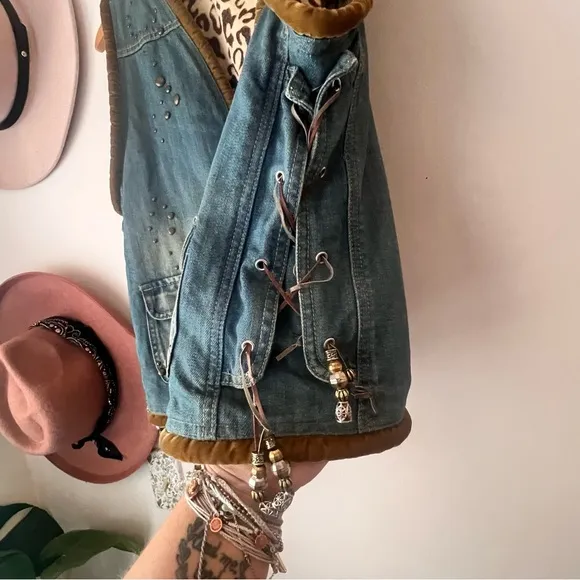VINTAGE denim leopard lined vest beading studded reworked SIZE LARGE Coachella‎ - Image 5