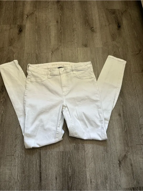American Eagle Outfitters White Ripped Skinny Jeans - Image 4