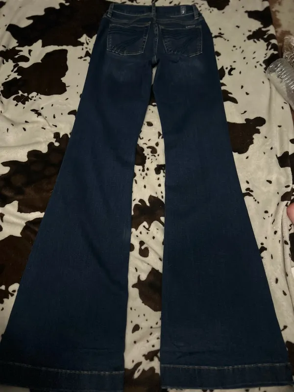 7 For All Mankind - Image 5