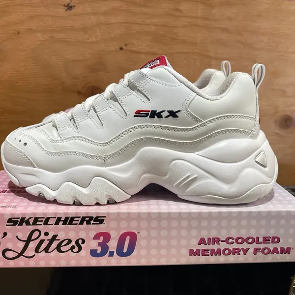 Skechers D’Lites 3.0 Grand Venture Women size 6.5 - Image 3