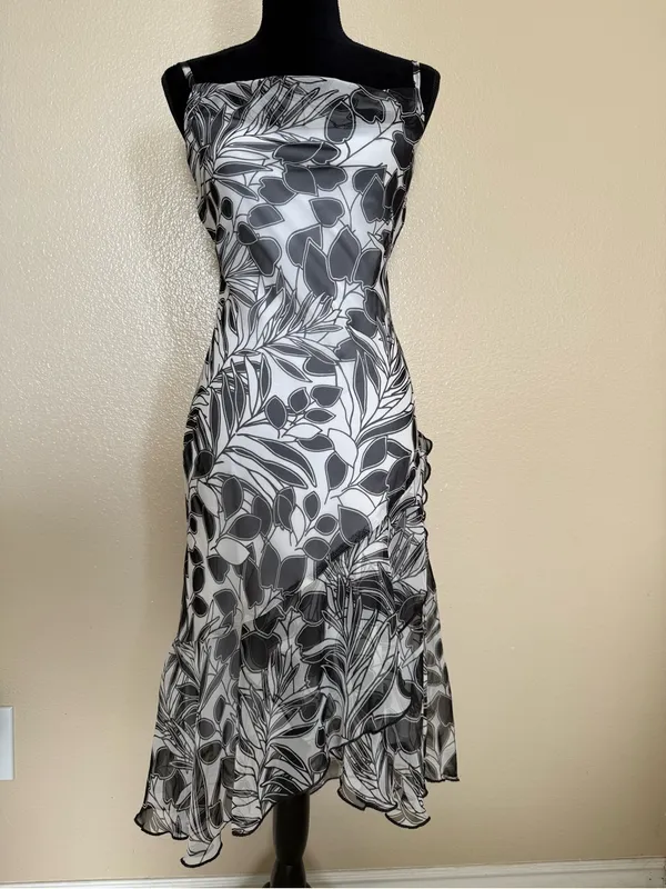 B. Smart Vintage Y2K Floral Midi Dress Size 4 Asymmetrical Ruffle Black White - Image 2