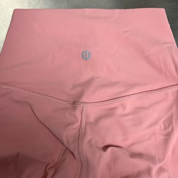 Lululemon Pink 26” Leggings - Size 0 - EUC - Image 3