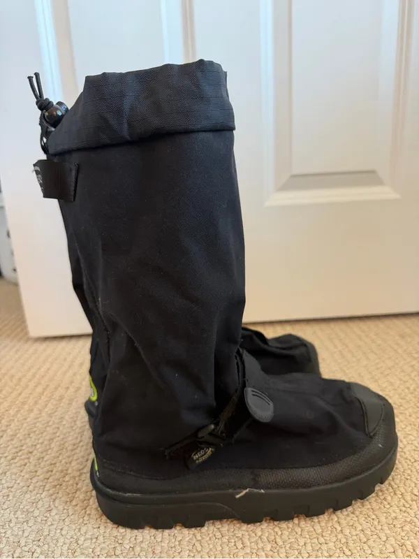 Neos Adventurer Hi Overshoes size small - Image 3