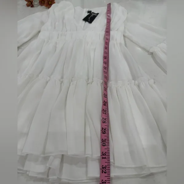 Elegant White Flowy Dress - Image 10
