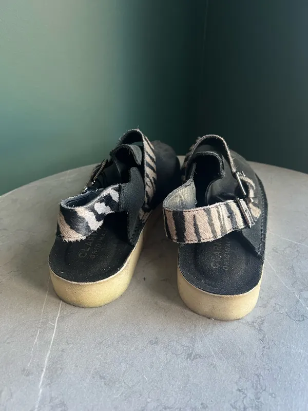 Clarks Originals Trek Mule - Image 2