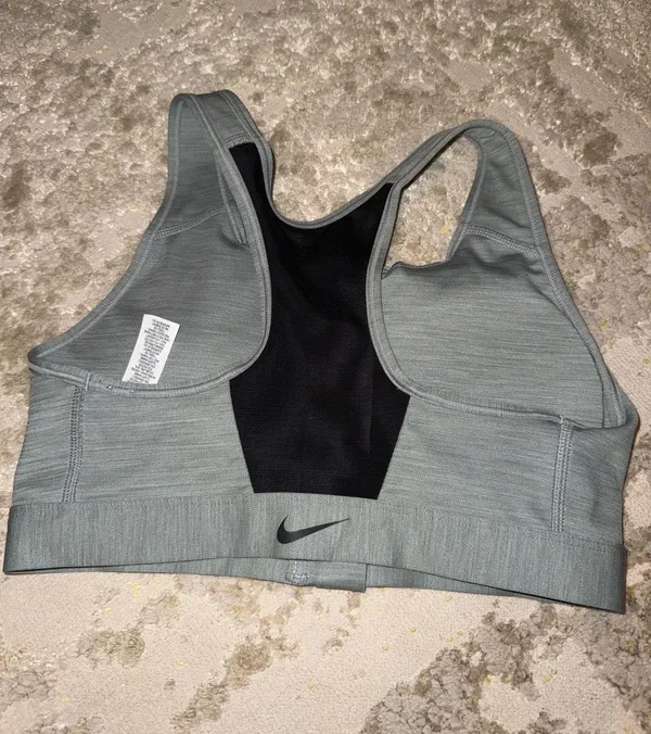 Nike Swoosh Women’s Medium-Support Padded Zip-Front Sports Bra - Image 2
